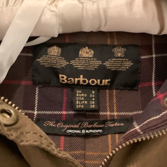 Barbour Women’s Beadnell Wax Cotton Jacket, Olive, Size 0-2 - Picture 4 of 7